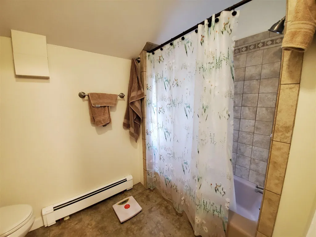 31 Mill Street Enfield NH 03748