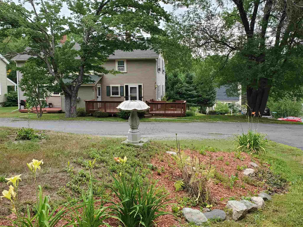 31 Mill Street Enfield NH 03748