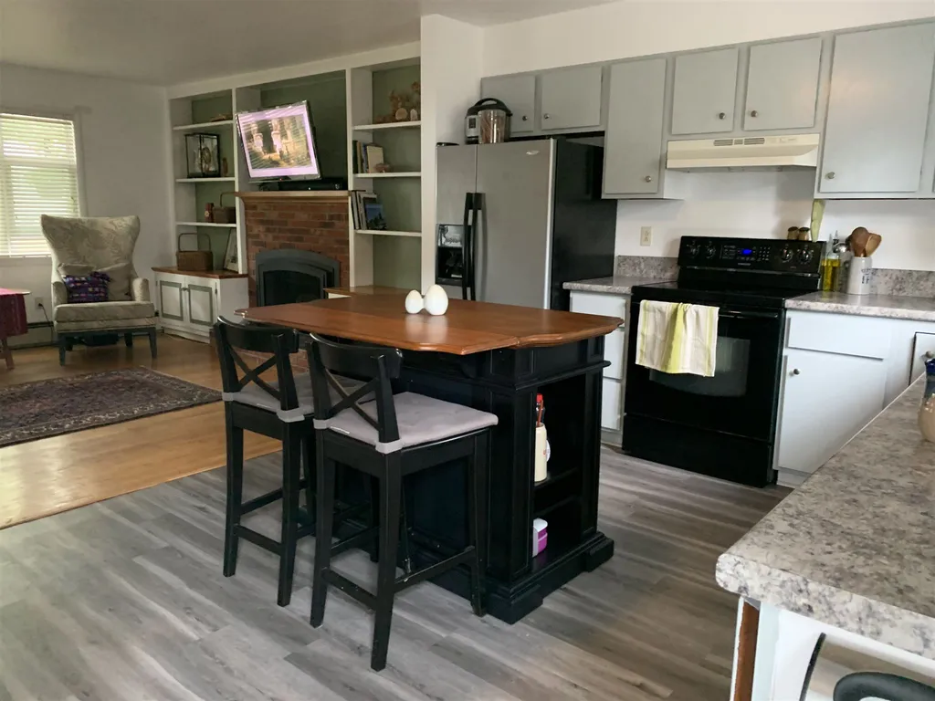 89 Pleasant Avenue Burlington VT 05408