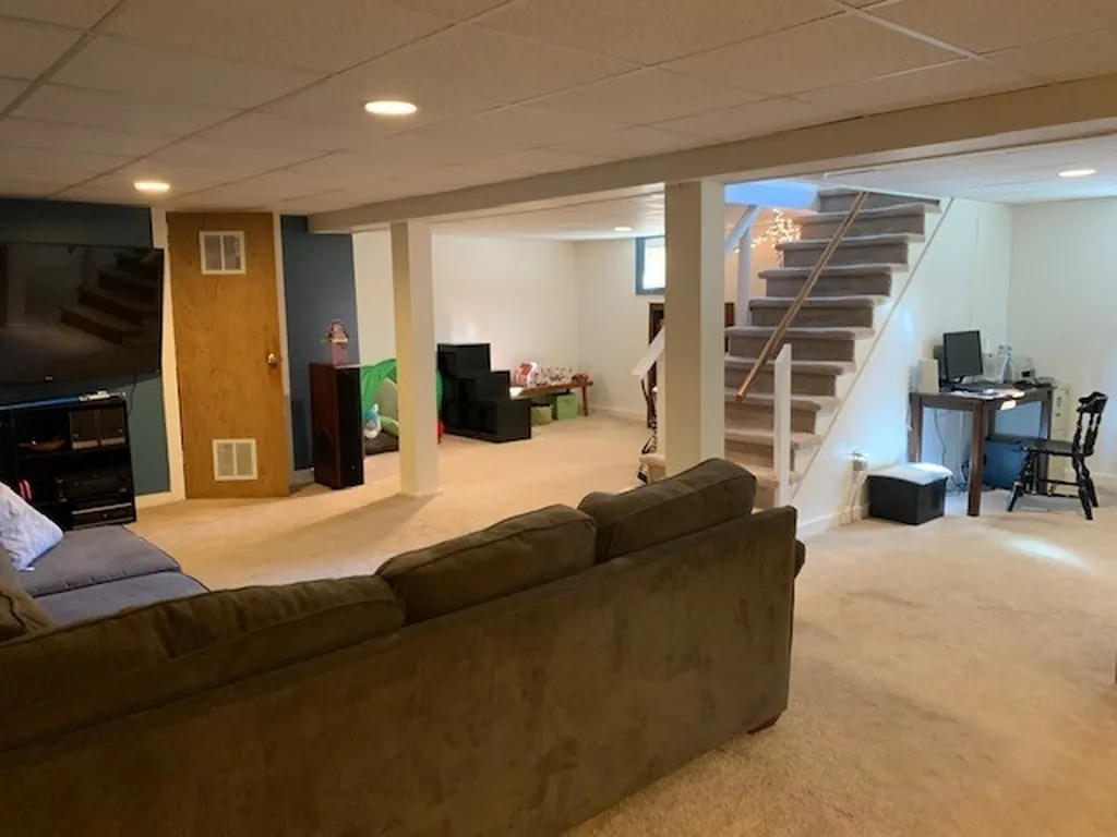89 Pleasant Avenue Burlington VT 05408