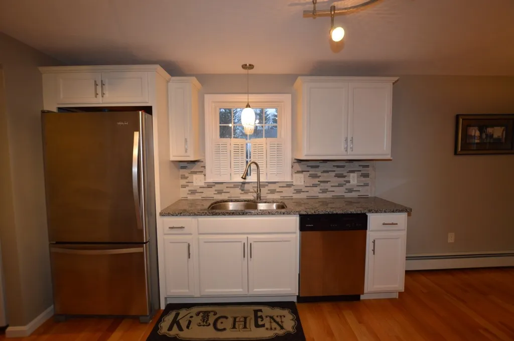 16 Devinne Drive Concord NH 03301