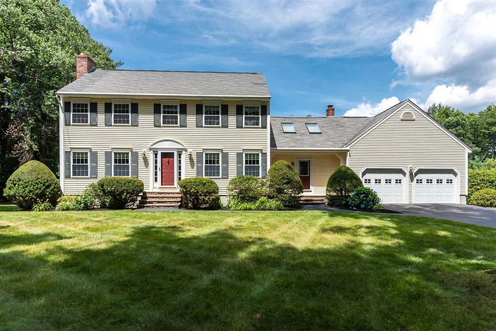 11 Bayberry Court Bedford NH 03110