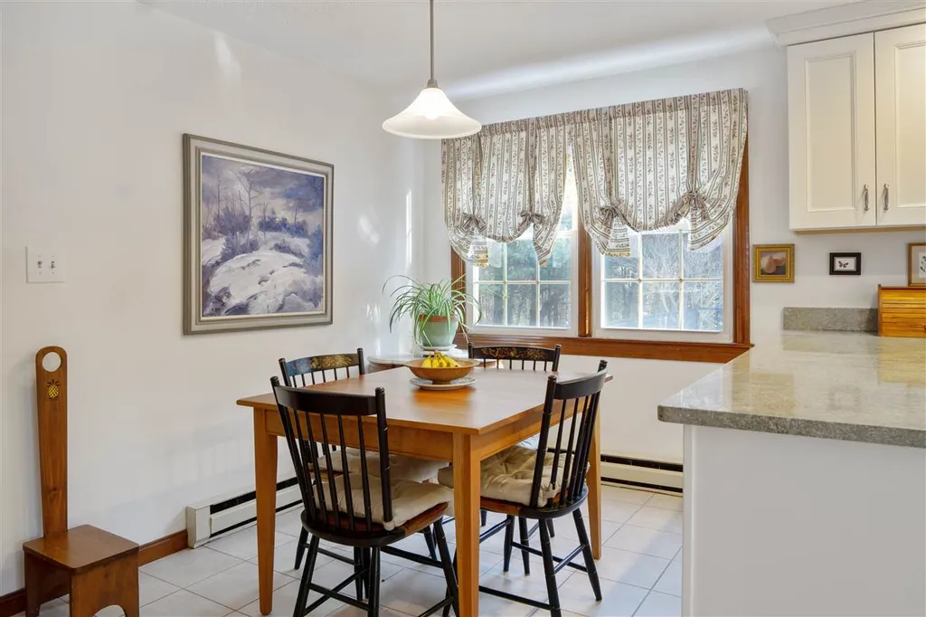 11 Jennifer Lane Jaffrey NH 03452