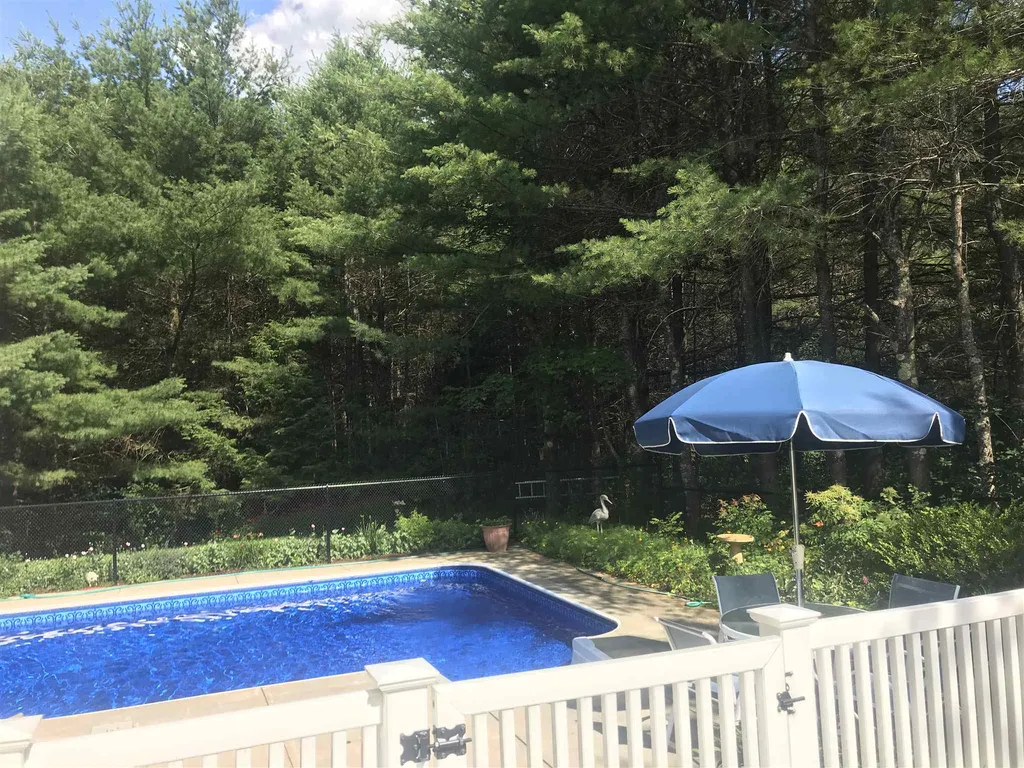 11 Jennifer Lane Jaffrey NH 03452