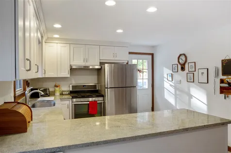 11 Jennifer Lane Jaffrey NH 03452