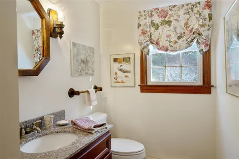 11 Jennifer Lane Jaffrey NH 03452