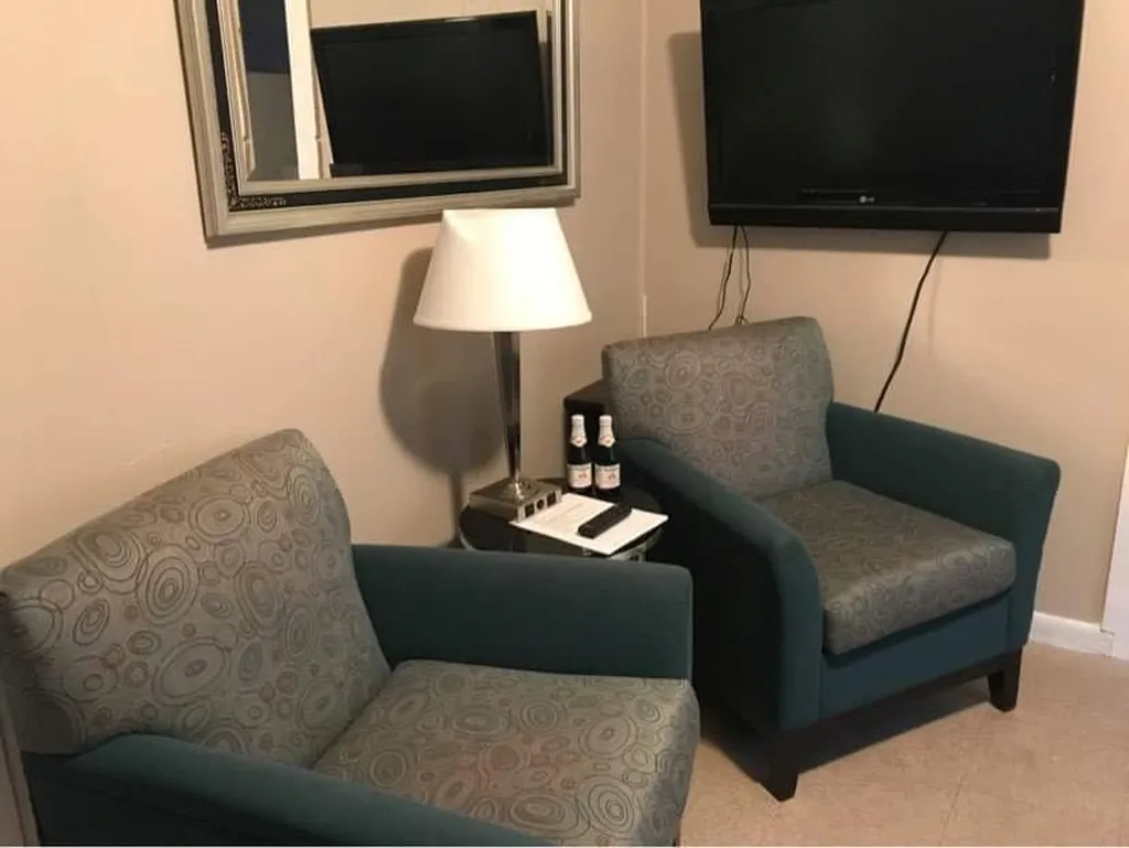 46 Pine Street Nashua NH 03060