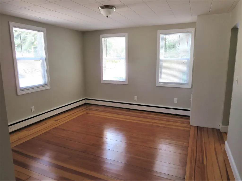 20 Manchester Street Nashua NH 03064