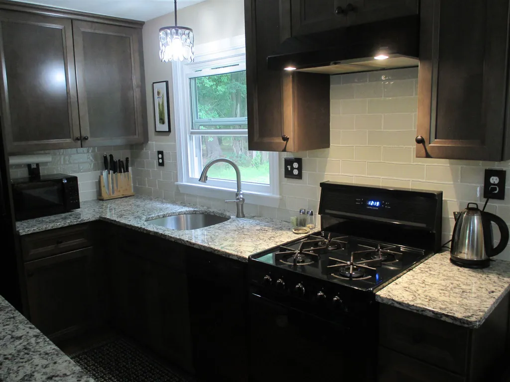 1055 Banfield Road Portsmouth NH 03801