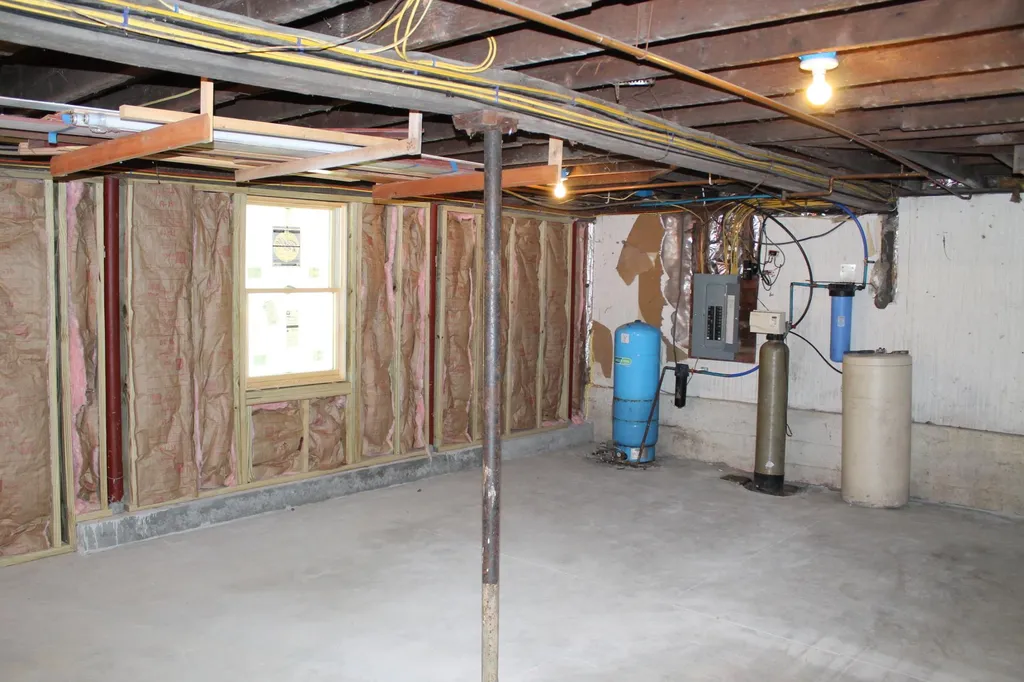 277 Owl Street Campton NH 03223