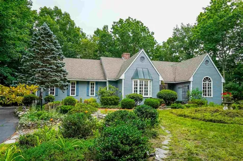 72 Hitching Post Lane Bedford NH 03110