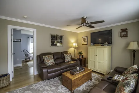 63 Siesta Lane Laconia NH 03246