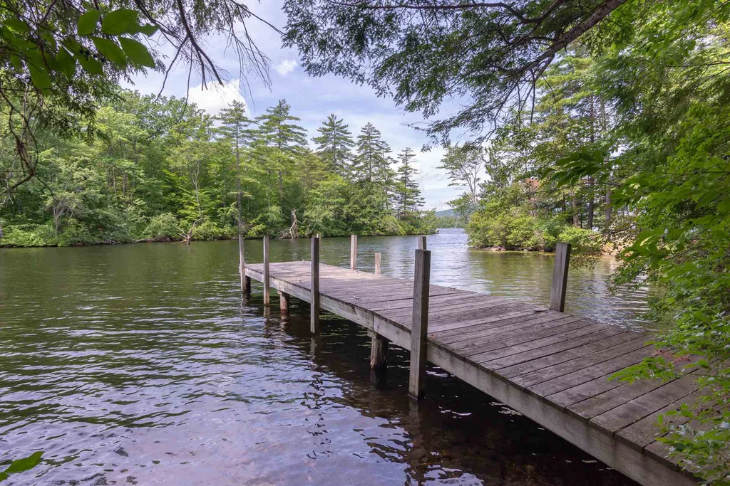 24 Gansy Lane Moultonborough NH 03254