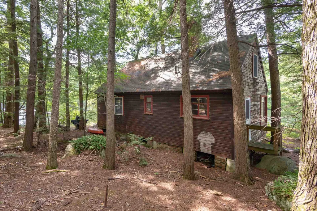 24 Gansy Lane Moultonborough NH 03254