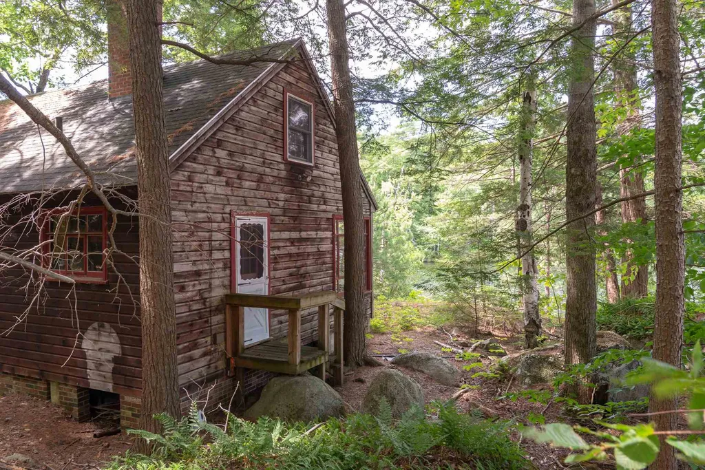 24 Gansy Lane Moultonborough NH 03254