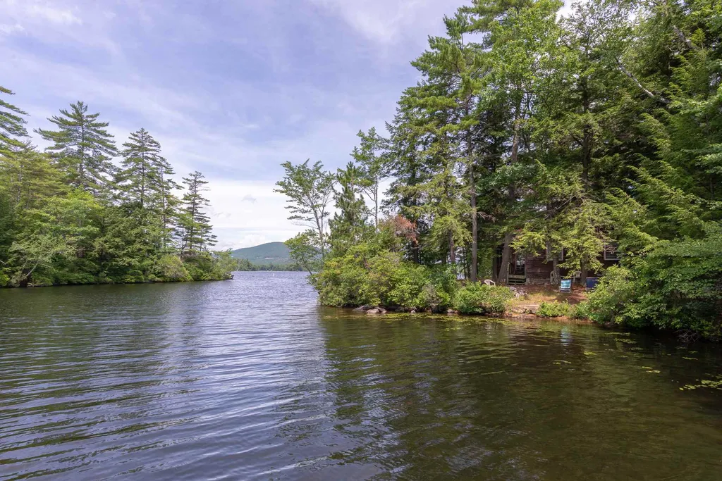 24 Gansy Lane Moultonborough NH 03254