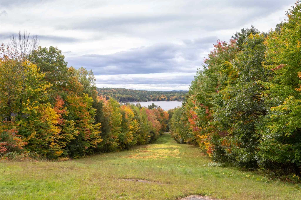 24 Gansy Lane Moultonborough NH 03254