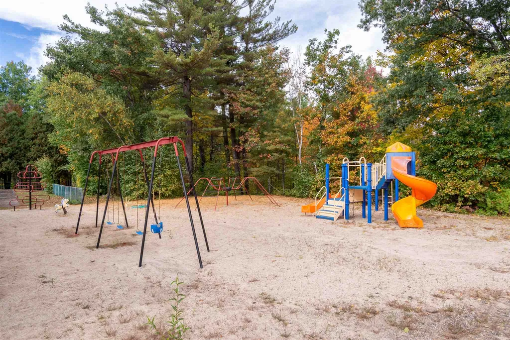 24 Gansy Lane Moultonborough NH 03254
