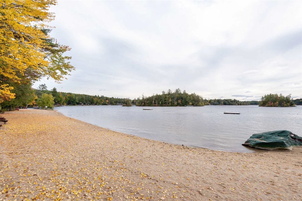 24 Gansy Lane Moultonborough NH 03254