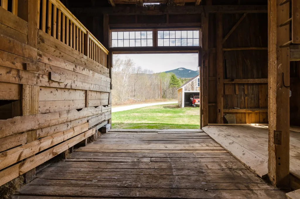 216 Whiteface Intervale Road Sandwich NH 03259