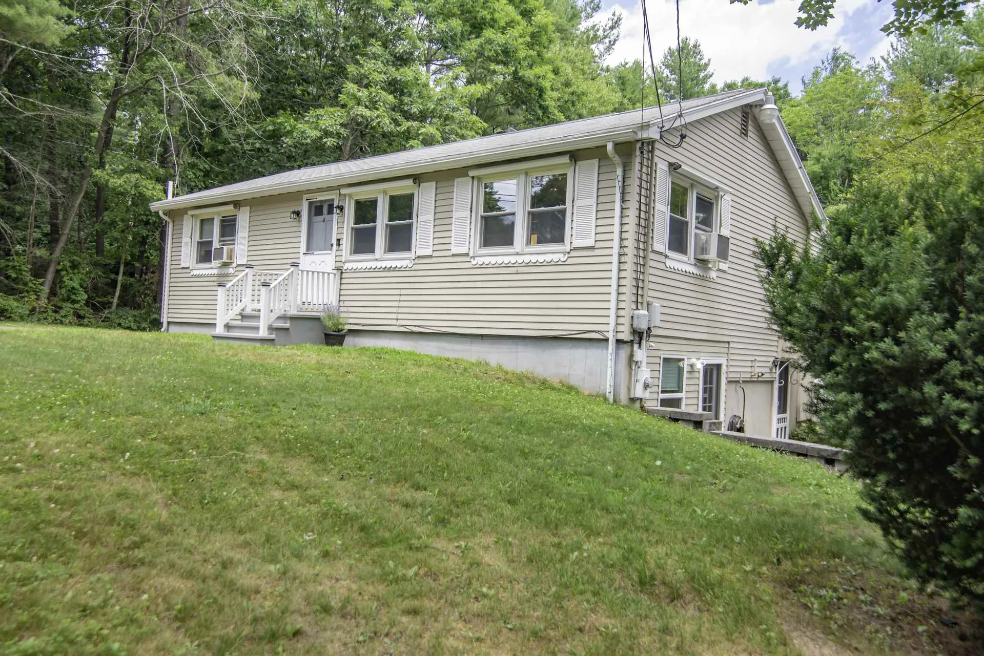 56 Tenney Road Pelham NH 03076