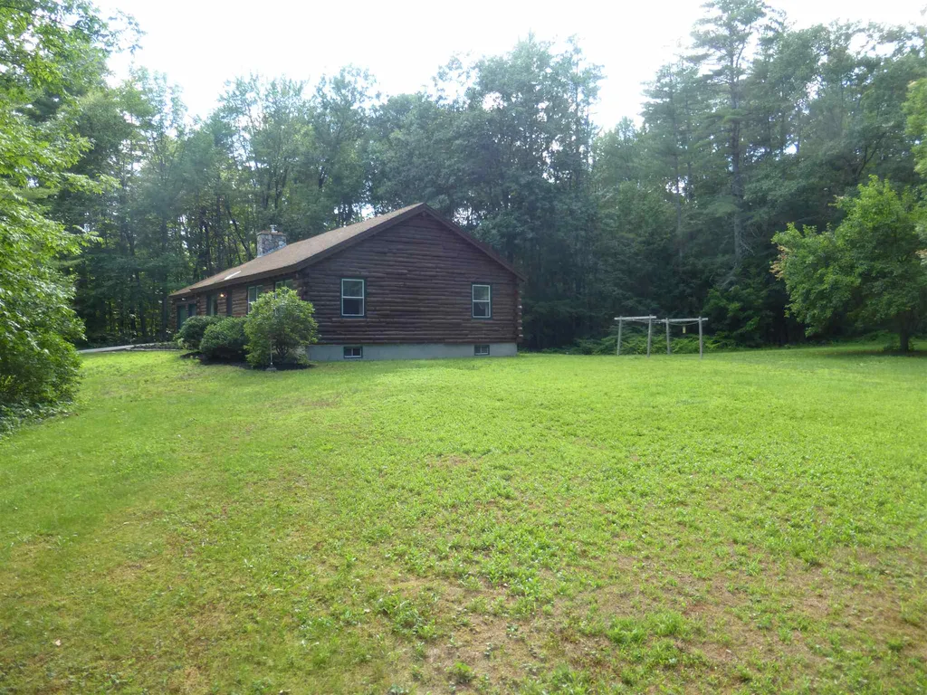 401 4th Range Road Pembroke NH 03275