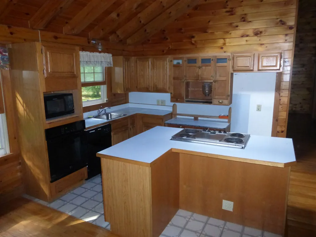 401 4th Range Road Pembroke NH 03275