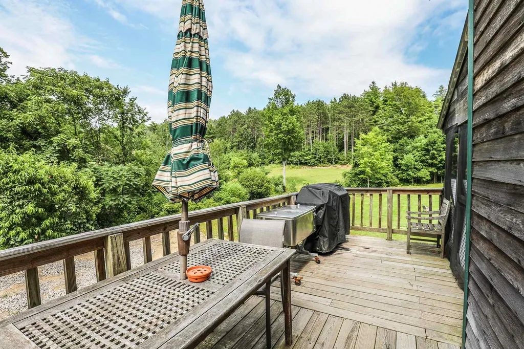 75 Mansion Road Dunbarton NH 03046