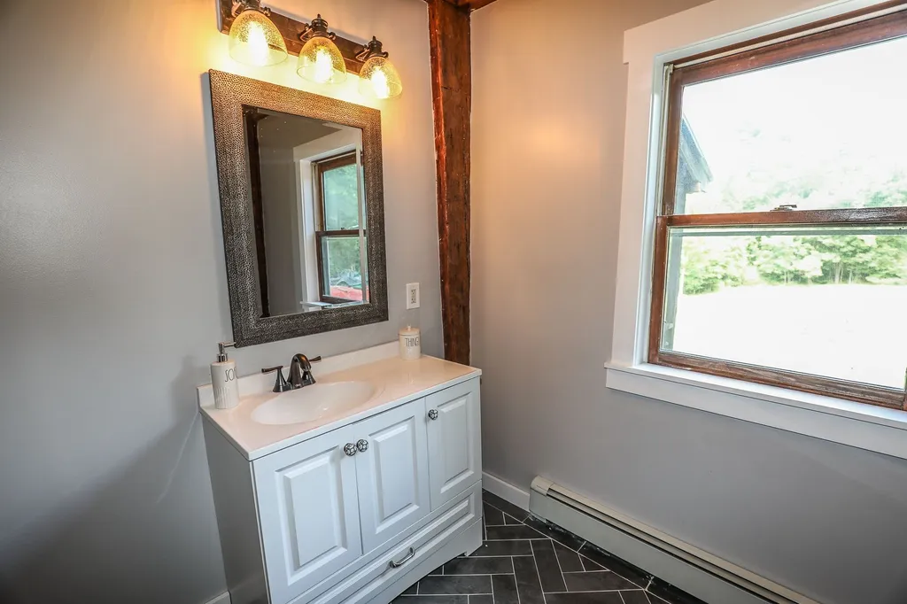 75 Mansion Road Dunbarton NH 03046
