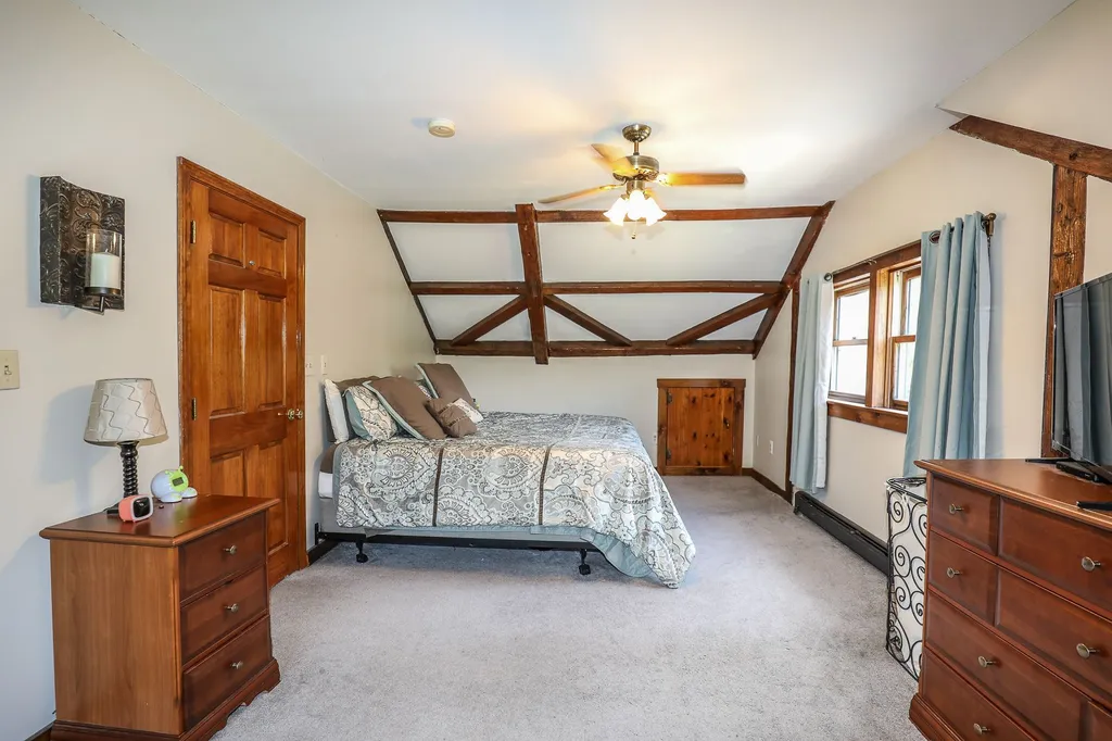 75 Mansion Road Dunbarton NH 03046