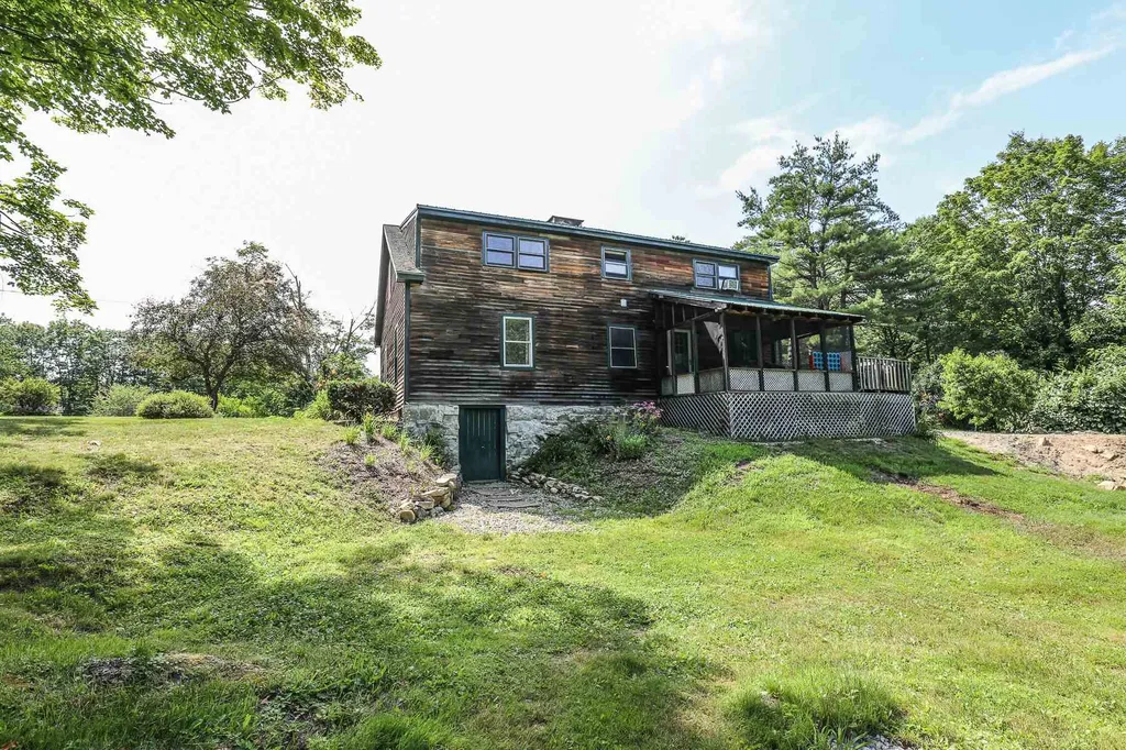 75 Mansion Road Dunbarton NH 03046