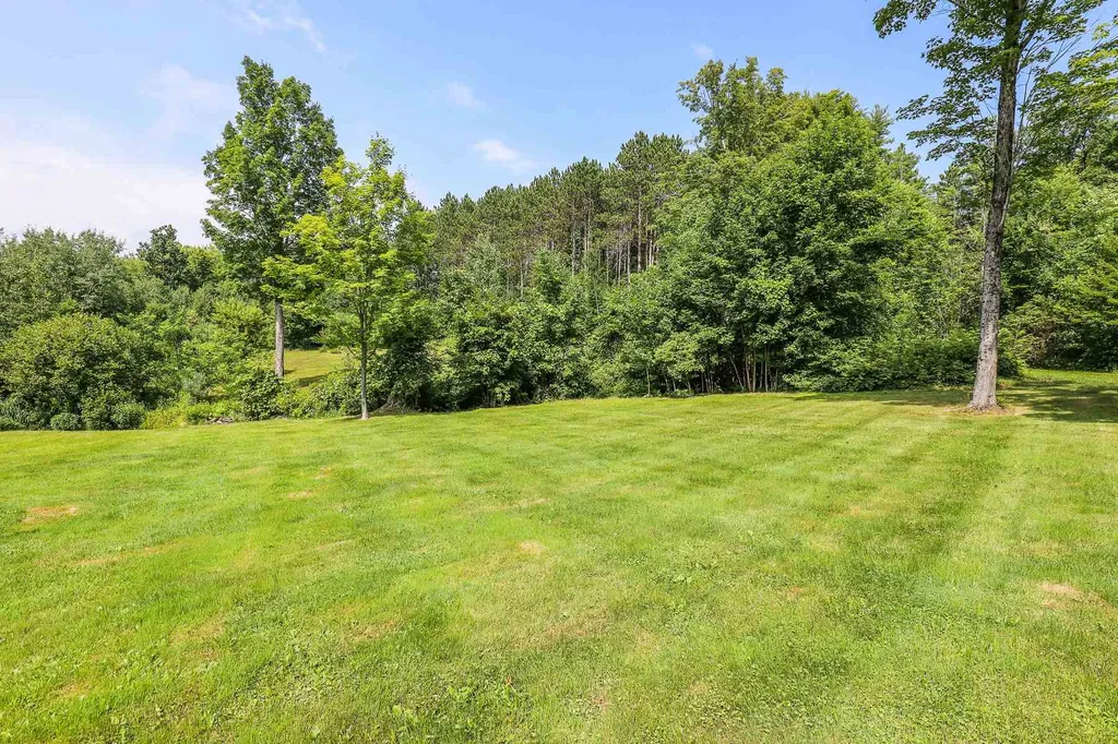 75 Mansion Road Dunbarton NH 03046