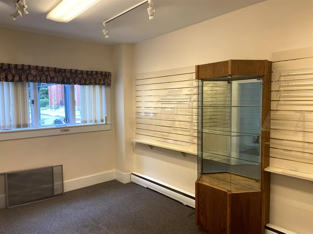 128 North Main Street Hartford VT 05001