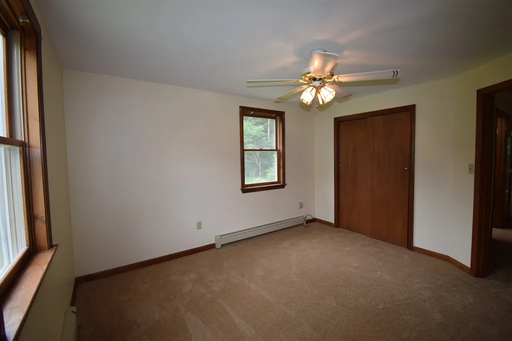 6 Wentworth Drive Newton NH 03858