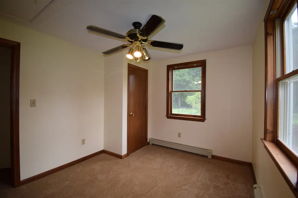 6 Wentworth Drive Newton NH 03858