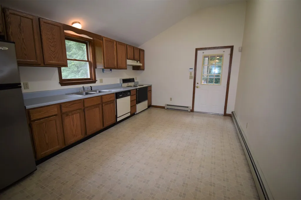 6 Wentworth Drive Newton NH 03858