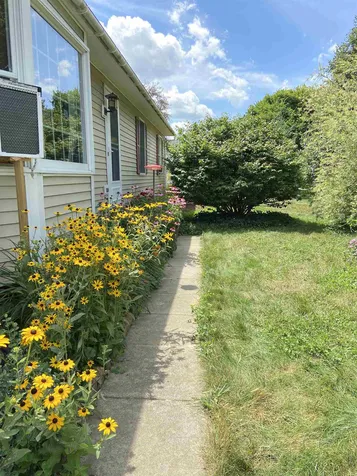 35 Dearborn Circle Walpole NH 03608