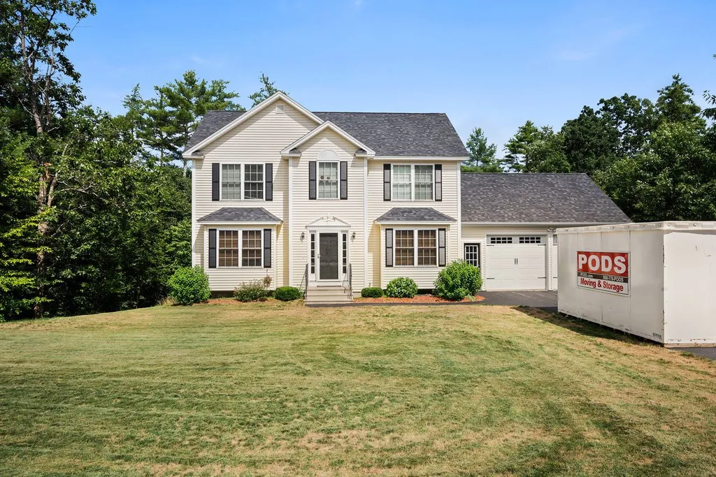 128 Elanor Way Weare NH 03281