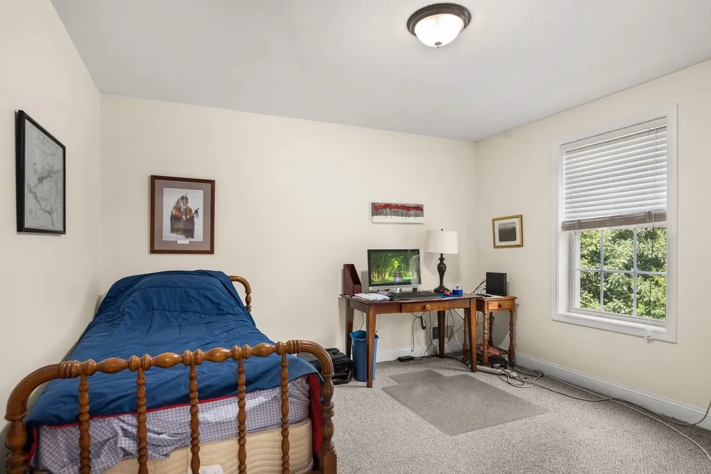 128 Elanor Way Weare NH 03281