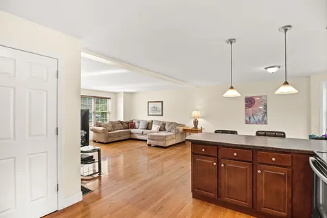 128 Elanor Way Weare NH 03281