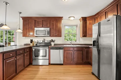 128 Elanor Way Weare NH 03281