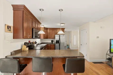 128 Elanor Way Weare NH 03281