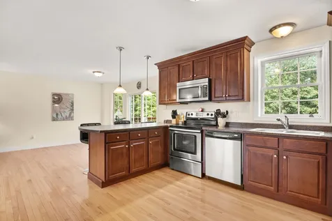 128 Elanor Way Weare NH 03281