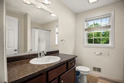 128 Elanor Way Weare NH 03281