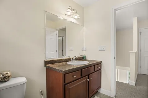 128 Elanor Way Weare NH 03281