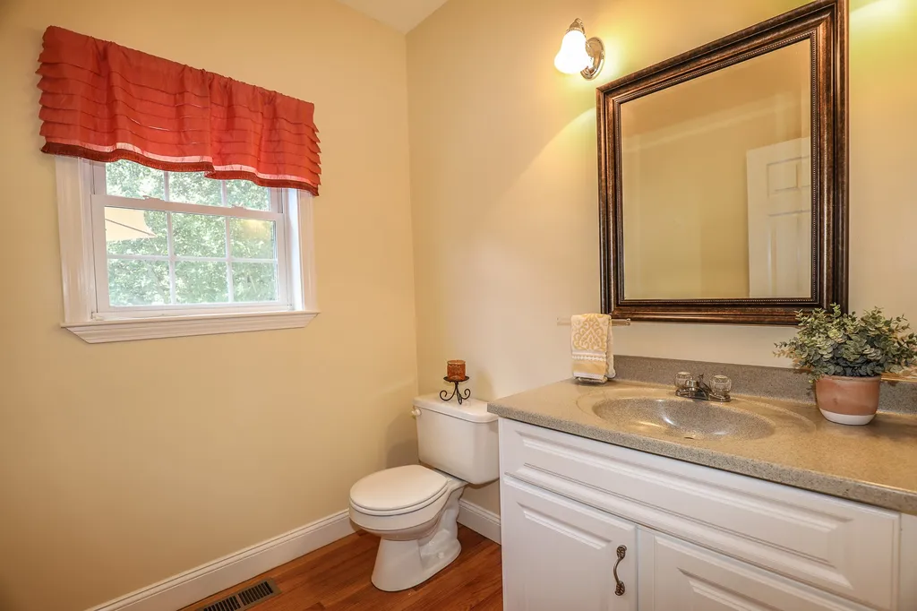 21 Edinburgh Road Windham NH 03087