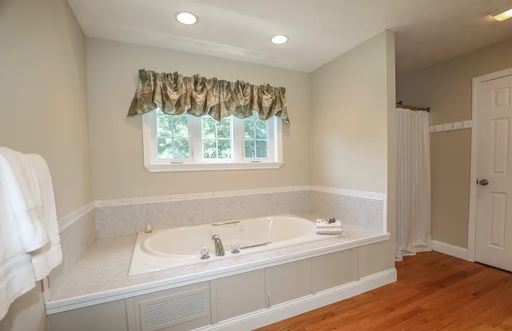 21 Edinburgh Road Windham NH 03087