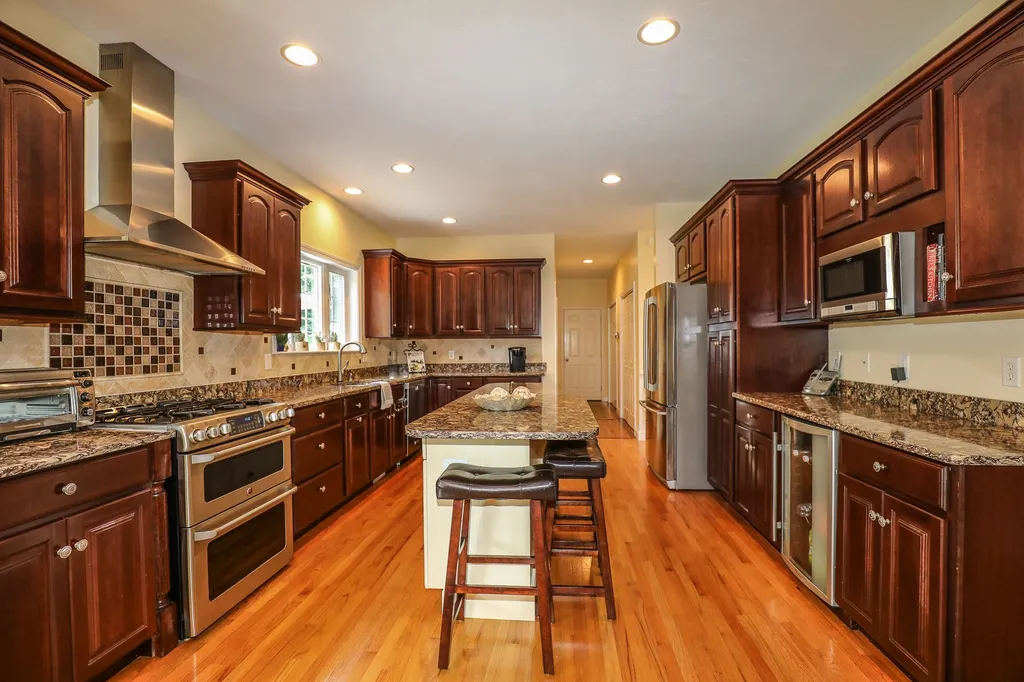21 Edinburgh Road Windham NH 03087