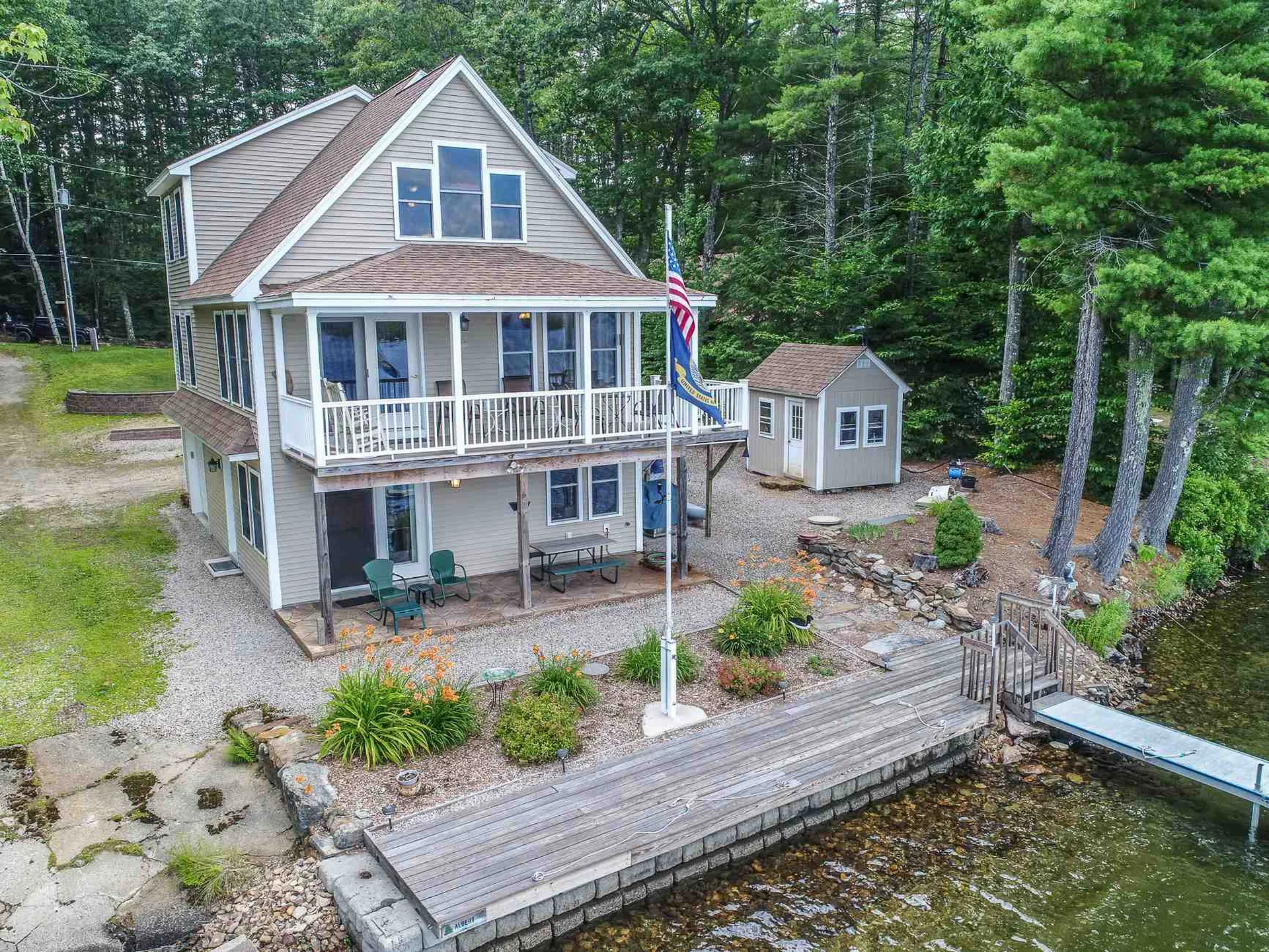 2 Loon Ledge Lane Deerfield NH 03037