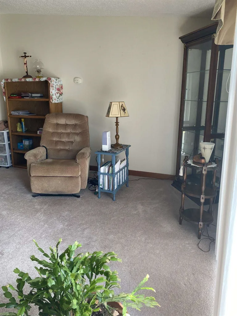 35 Krystal Drive Hudson NH 03051